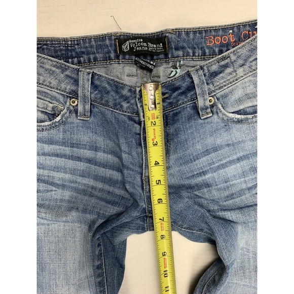 Genuine Volcom juniors size 3 Boot Cut blue jeans decorated back pockets - Picture 9 of 12